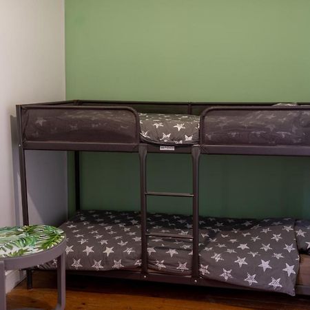 Bed and Breakfast Le Manoir Des Breholles Goustranville Esterno foto