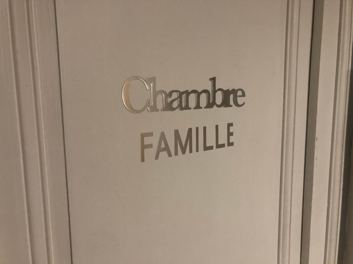 Bed and Breakfast Le Manoir Des Breholles Goustranville Esterno foto