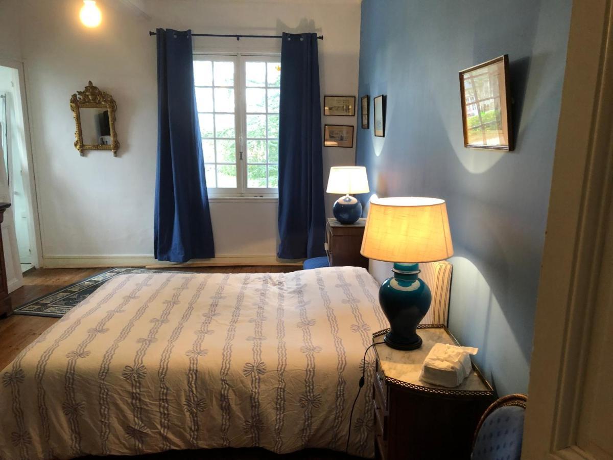 Bed and Breakfast Le Manoir Des Breholles Goustranville Esterno foto
