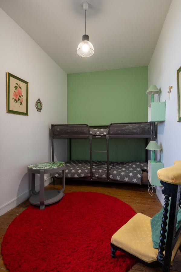 Bed and Breakfast Le Manoir Des Breholles Goustranville Esterno foto
