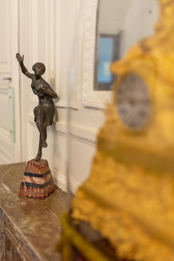 Bed and Breakfast Le Manoir Des Breholles Goustranville Esterno foto